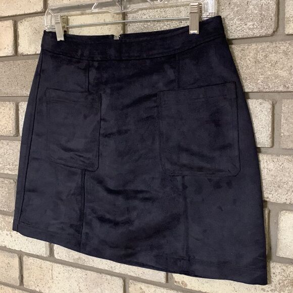 3for$20 skirt size 6 - Picture 2 of 4
